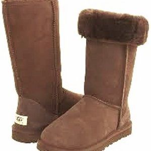 UGG Classic Tall II -- Chocolate
